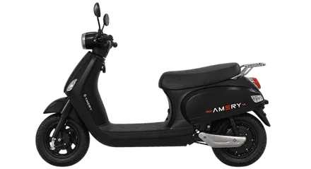 Amery HS black scooter
